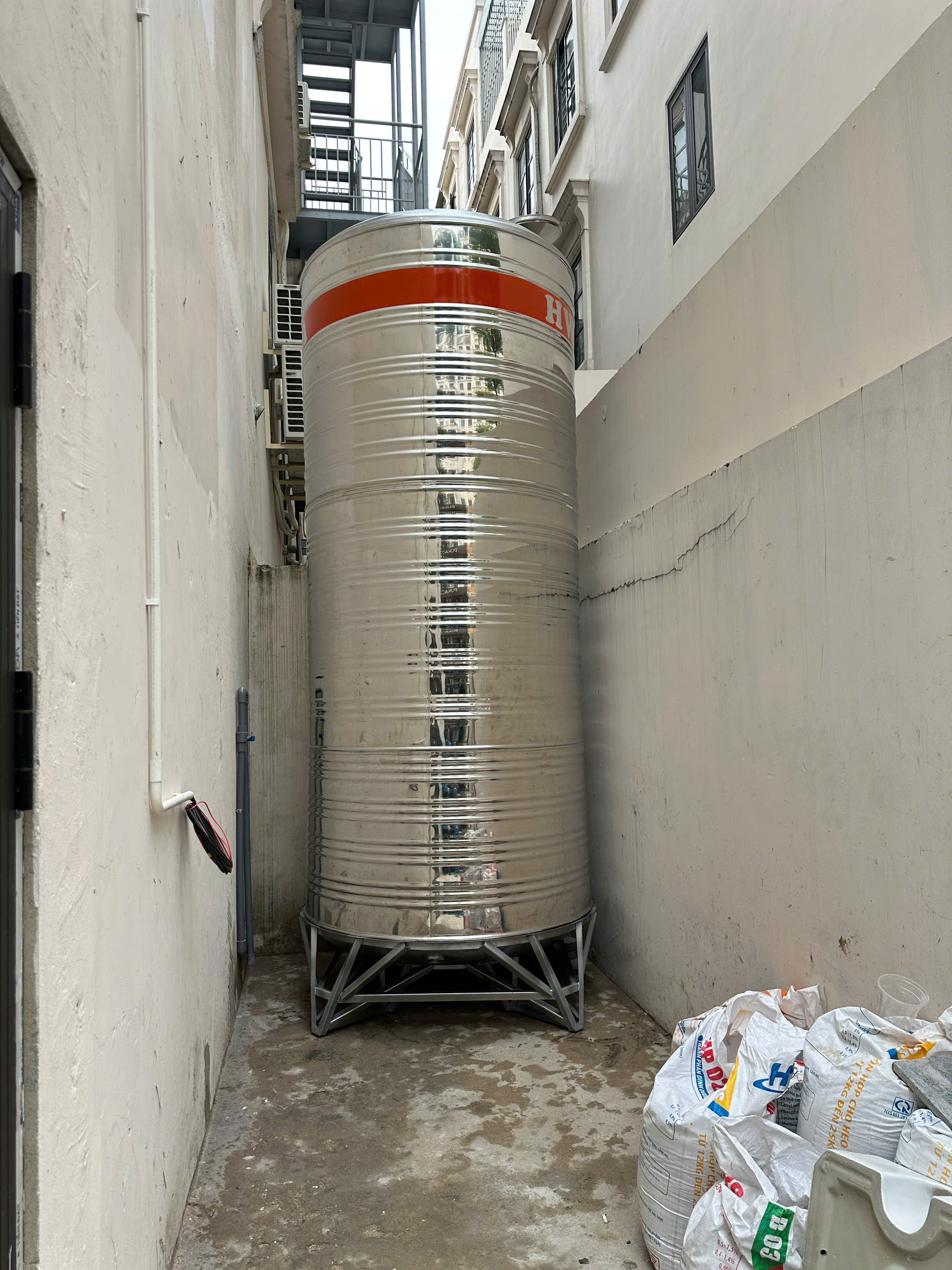 Bồn nước inox công nghiệp 15000L đứng cho nhà xưởng