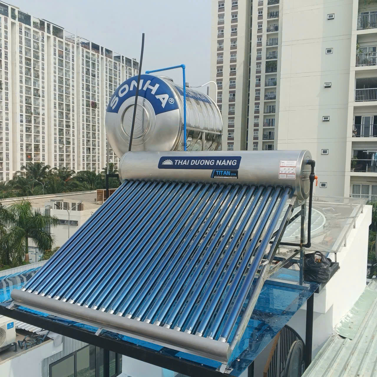 Lắp đặt máy năng lượng mặt trời 320L tại nhà