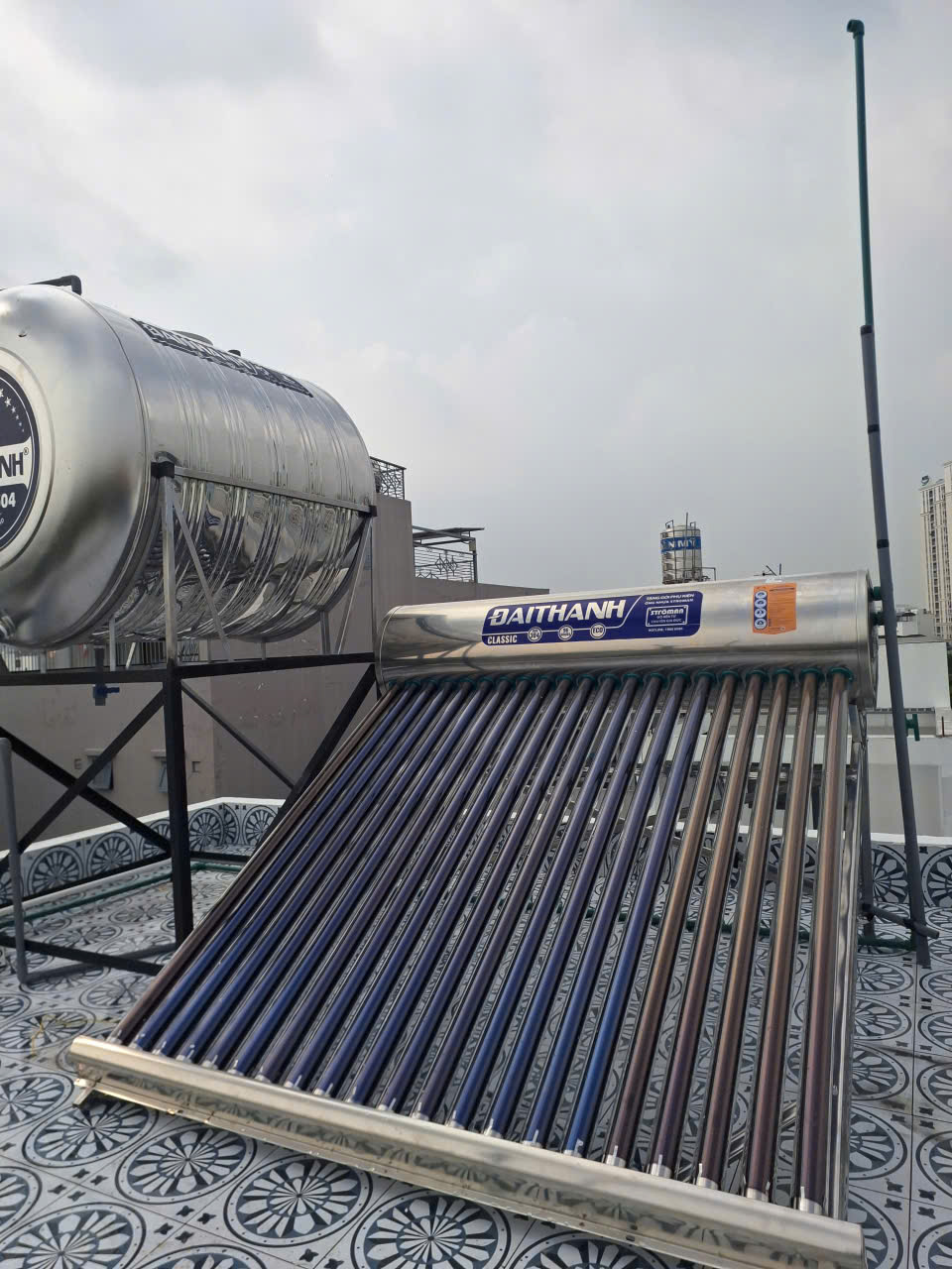 Máy năng lượng mặt trời 315L theo thương hiệu