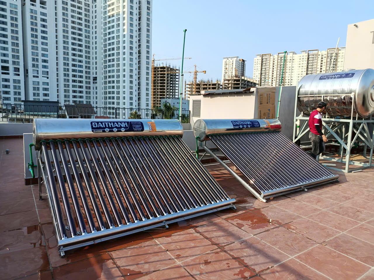 Cấu tạo bình bảo ôn ống thu nhiệt chân đế và đường nước nóng lạnh Cấu tạo bình bảo ôn ống thu nhiệt chân đế và đường nước nóng lạnh