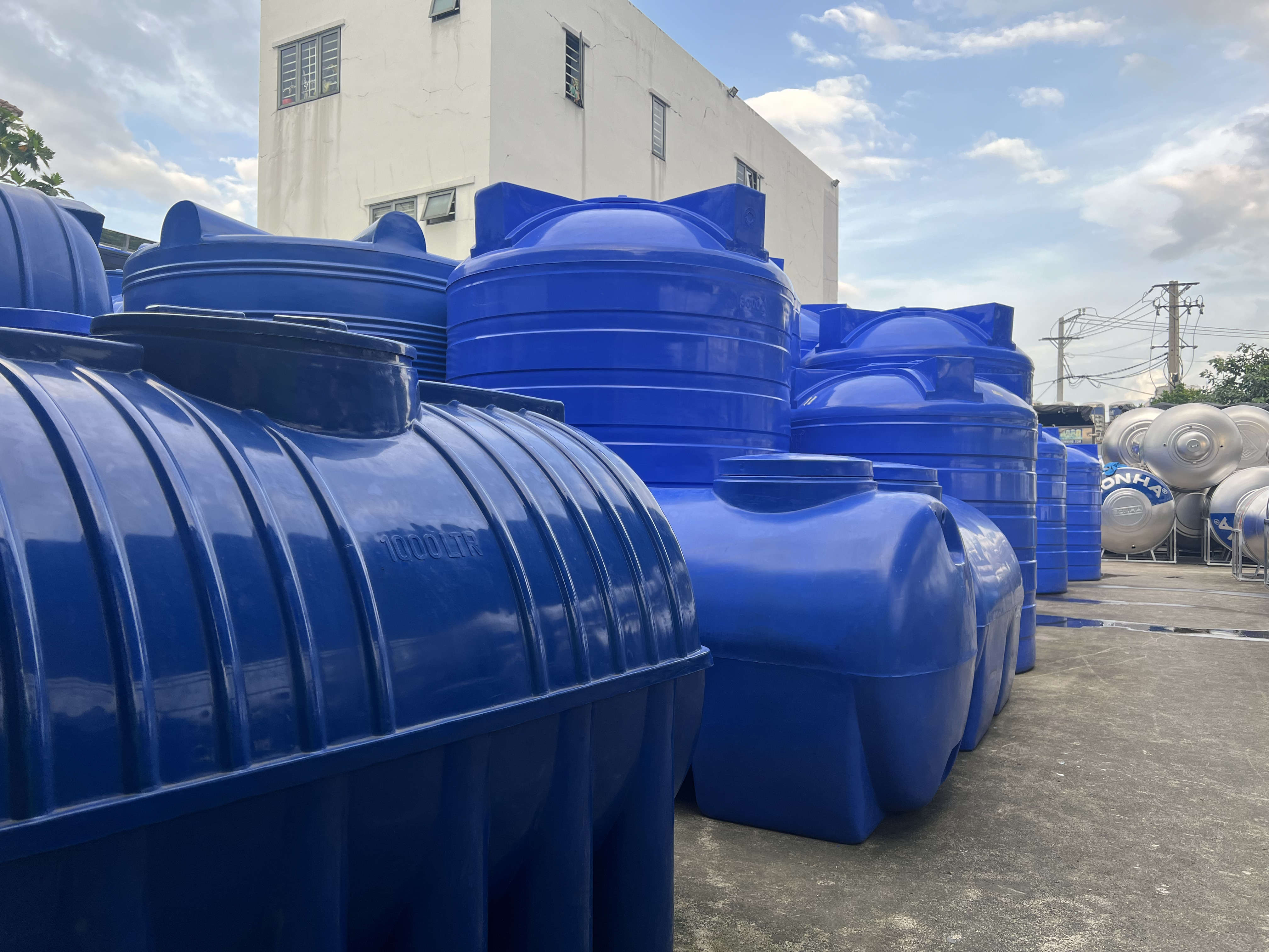 Lắp đặt Bồn Nhựa 1500L Đứng an toàn cho gia đình