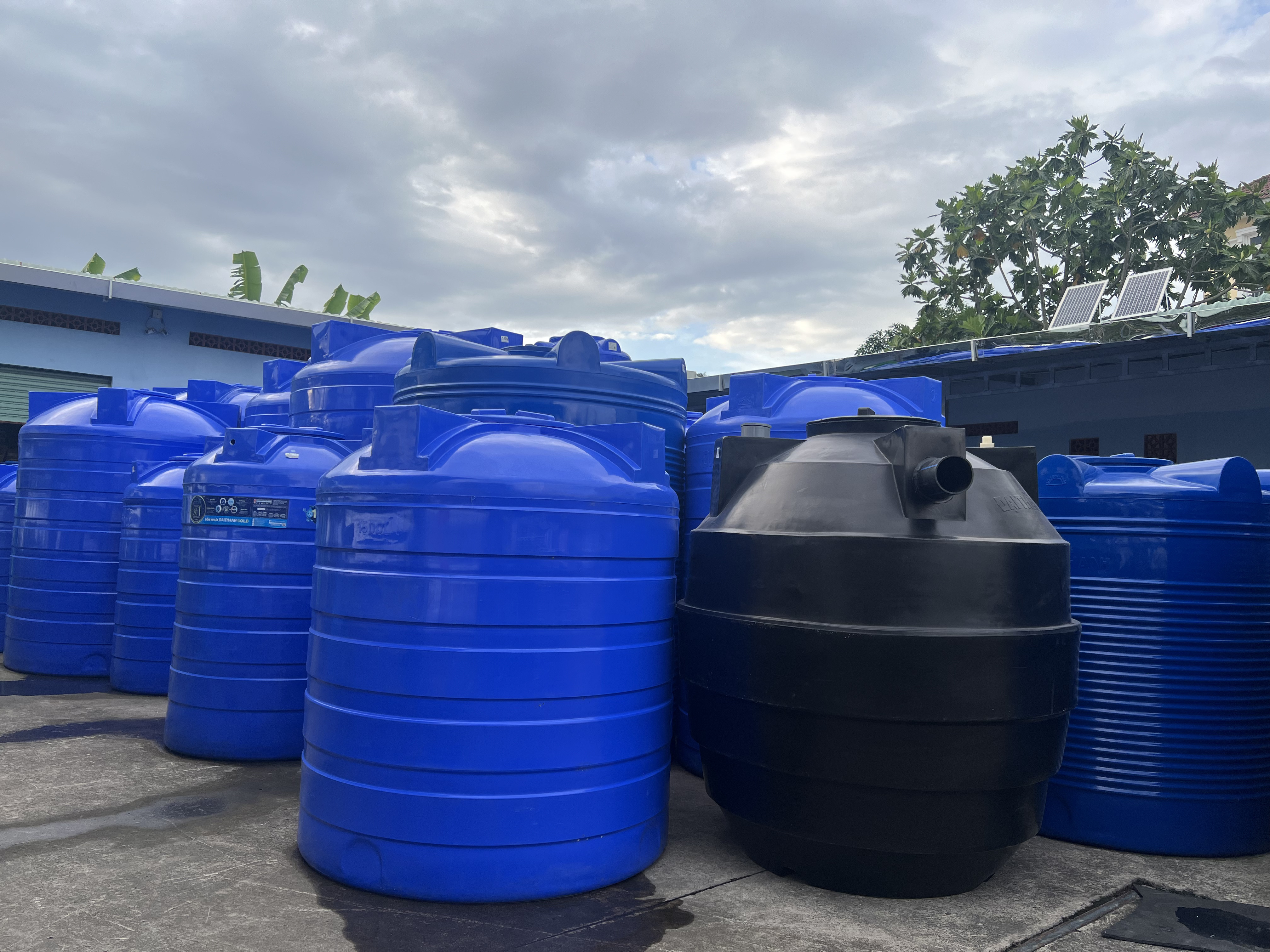 Lắp đặt Bồn Nhựa 500L Đứng an toàn cho gia đình