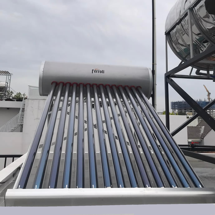 may nuoc nong nang luong mat troi ferroli