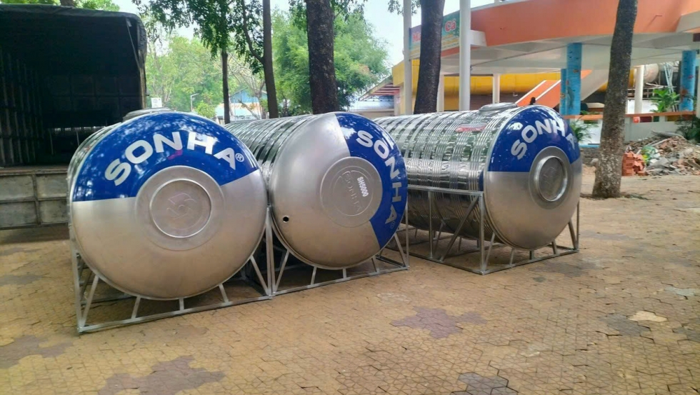 bon nuoc inox son ha