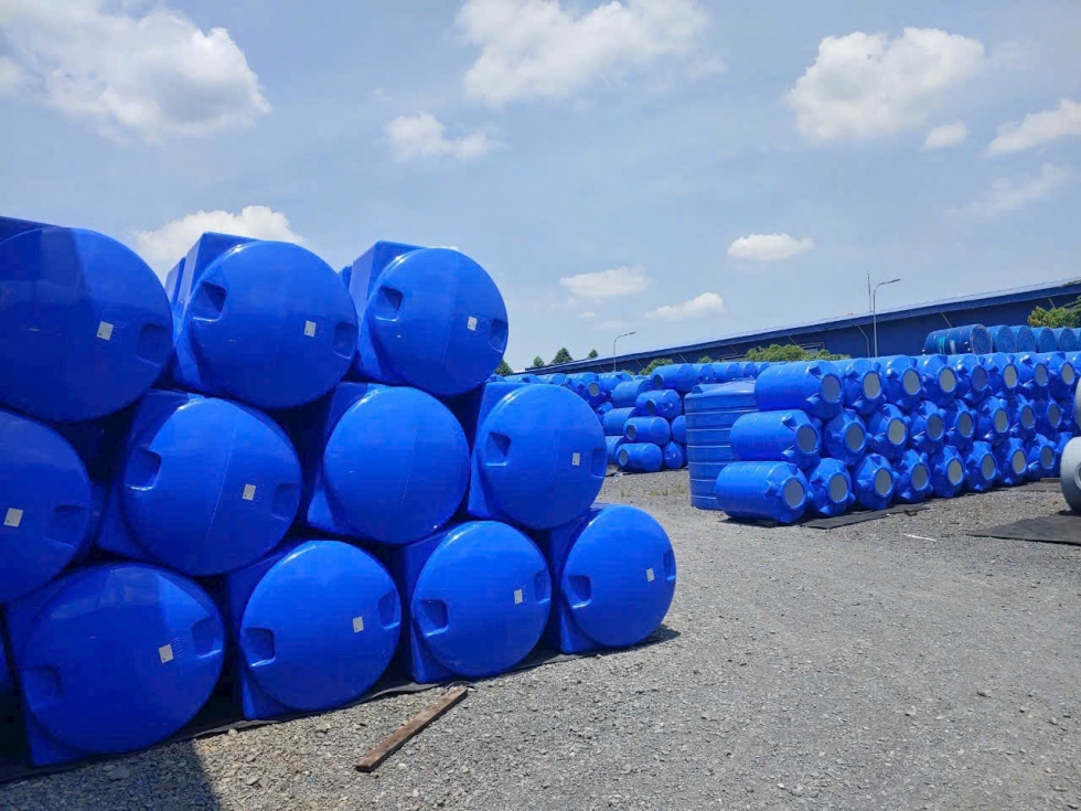 bon nuoc nhua toan my