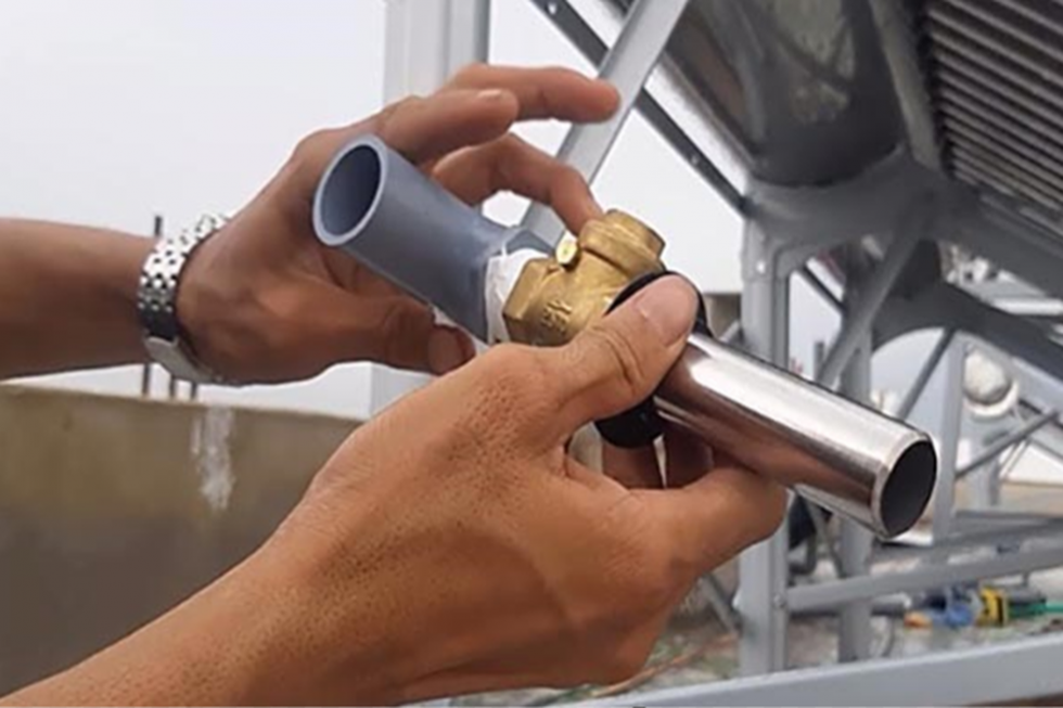 may nuoc nong nang luong mat troi toan my