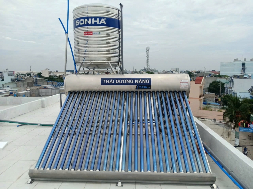 may nuoc nong nang luong mat troi son ha