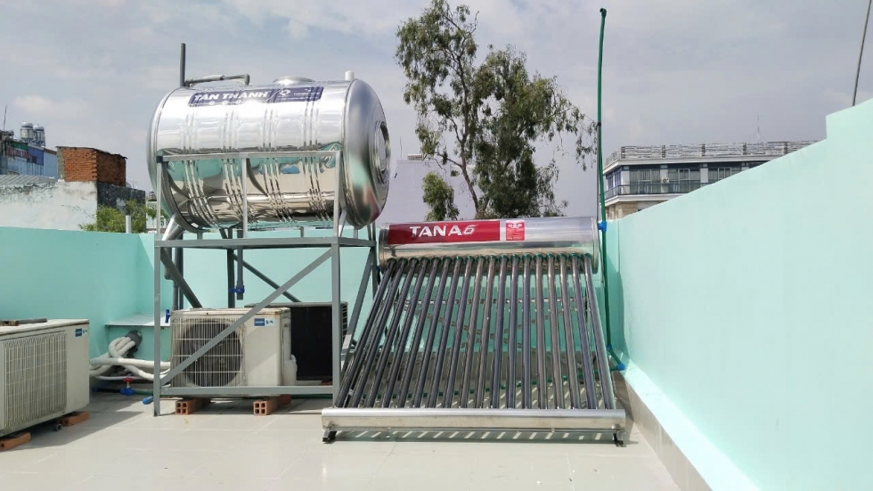 chan bon nuoc inox tan a dai thanh