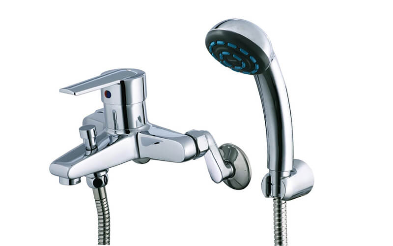 lap dat voi nuoc nong lanh